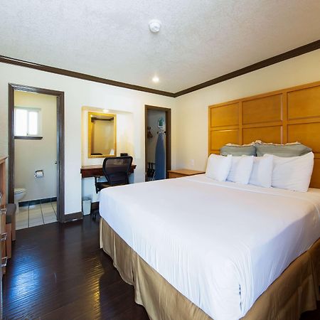 Yosemite Parkway Hotel Merced Eksteriør billede