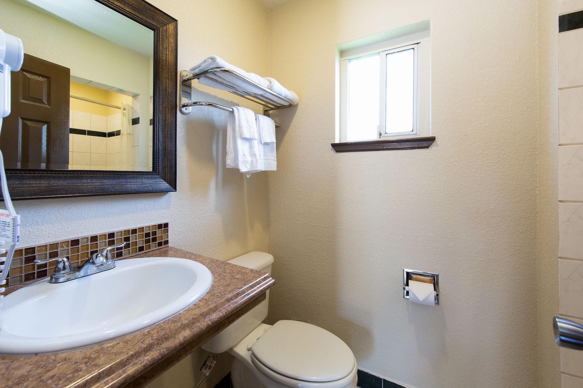Yosemite Parkway Hotel Merced Eksteriør billede