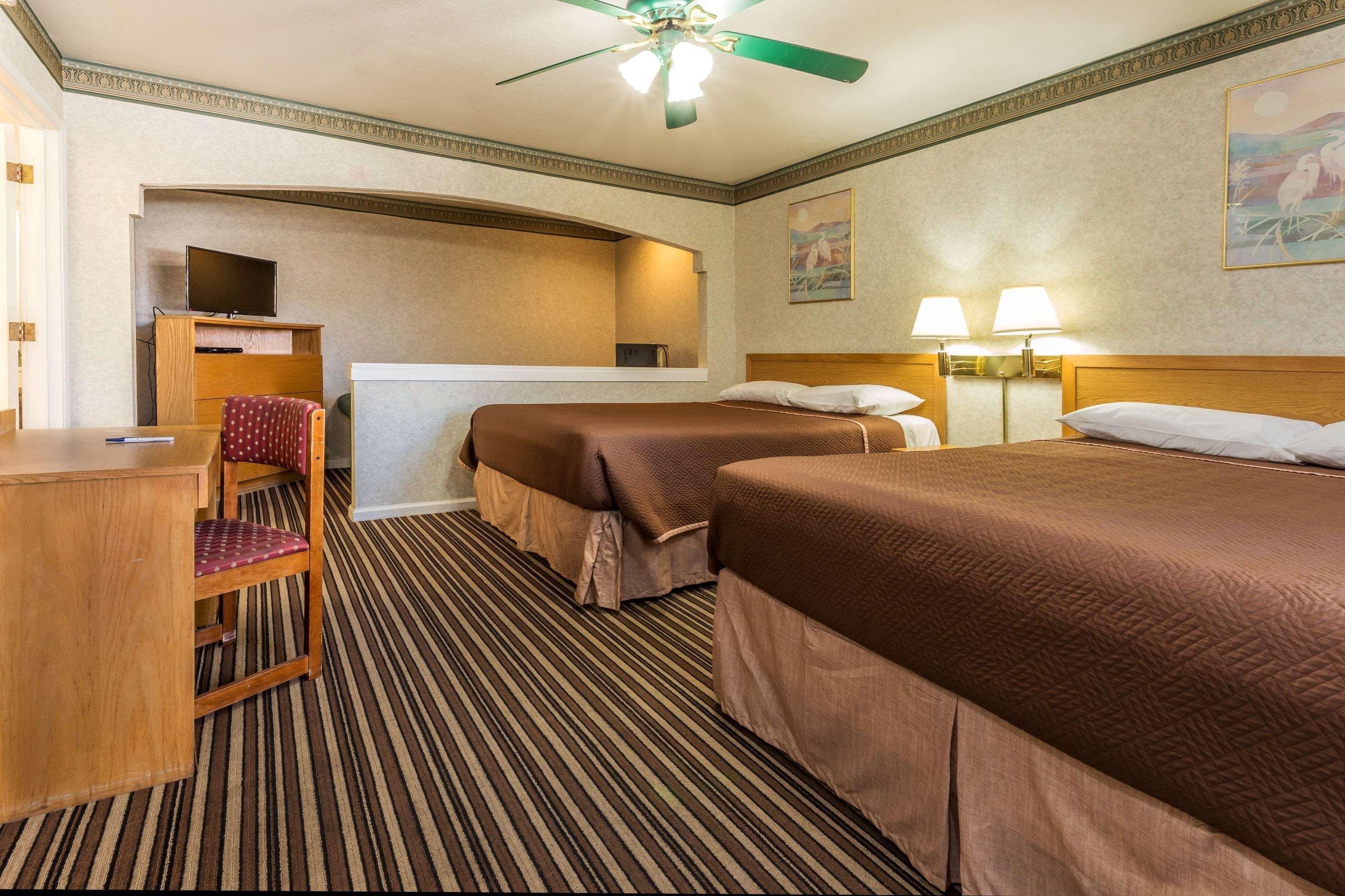 Yosemite Parkway Hotel Merced Eksteriør billede